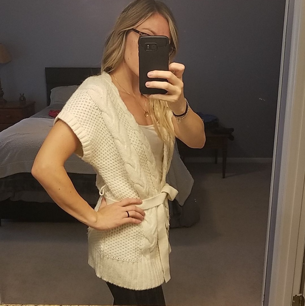 Short sleeve sweater cardigan